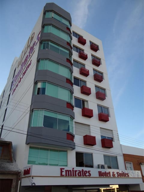 Property building, Nearby landmark, Facade/entrance, Property logo or sign