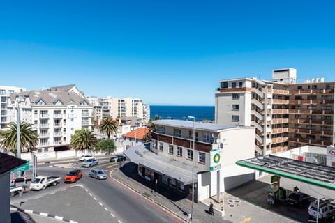404 The Cosmopolitan, Sea Point Apartment in Sea Point