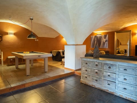 Chalet,14 p, 230m2,sauna,billard,source Chalet in Provence-Alpes-Côte d'Azur