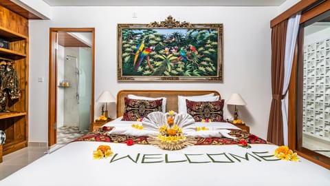 Bed, Photo of the whole room, Bedroom, wardrobe