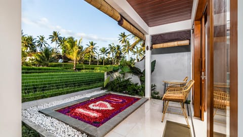 Patio, Day, Garden, View (from property/room), Balcony/Terrace, Living room, Seating area, Garden view, sunbed