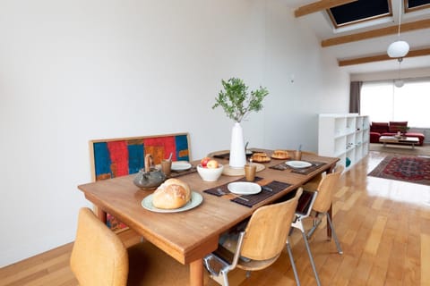 Paris-Maison-appartement-7 chambres métro Jourdain House in Paris