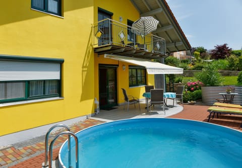 Property building, Swimming pool, Swimming pool