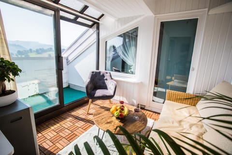 Balcony/Terrace, Balcony/Terrace, Seating area
