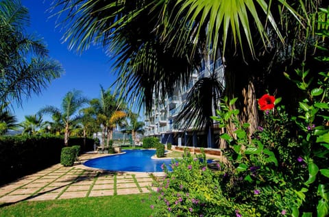 Garden, Swimming pool