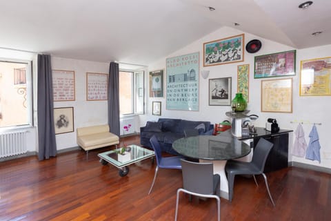 Living room, Dining area