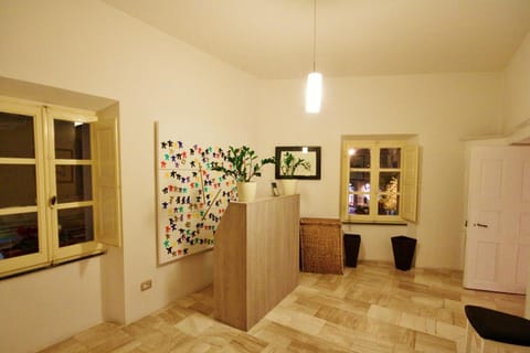 Lobby or reception, Decorative detail