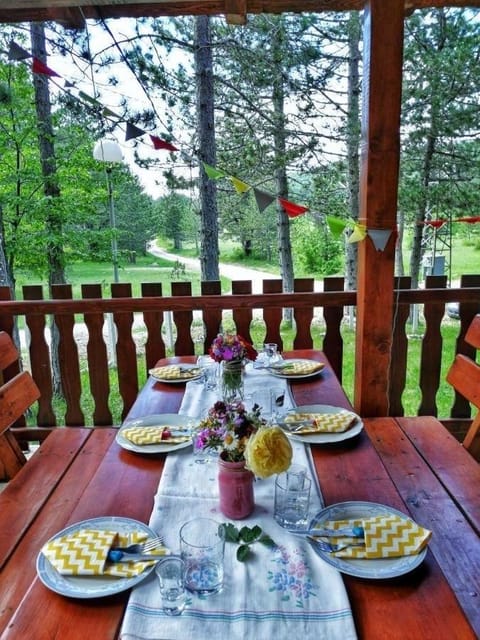 View (from property/room), Balcony/Terrace, Food, Garden view