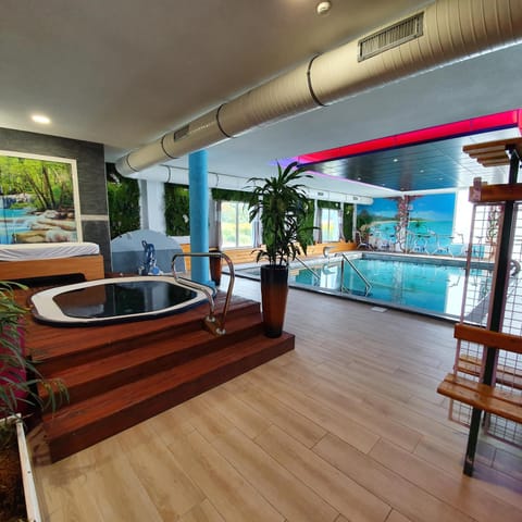 Pool view, Swimming pool