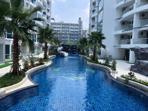 Swimming pool, Swimming pool