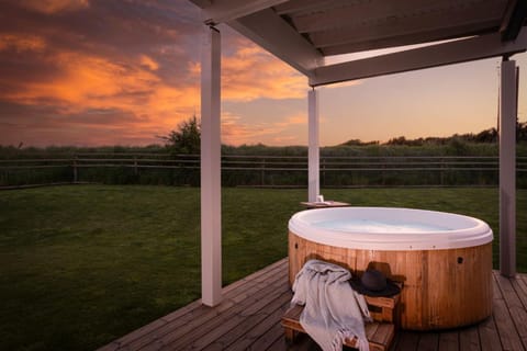 Natural landscape, Hot Tub