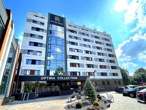 Property building, Day, Location, Parking