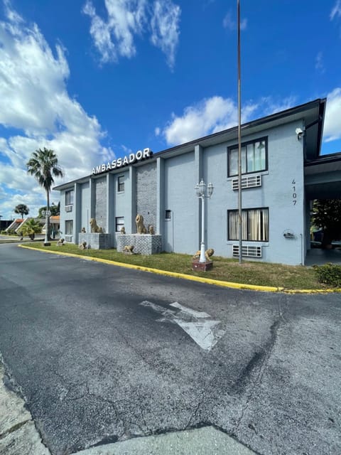 Property building, Day