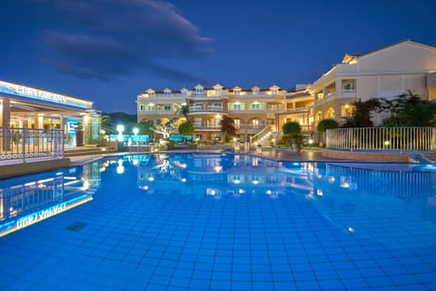 Swimming pool, Swimming pool