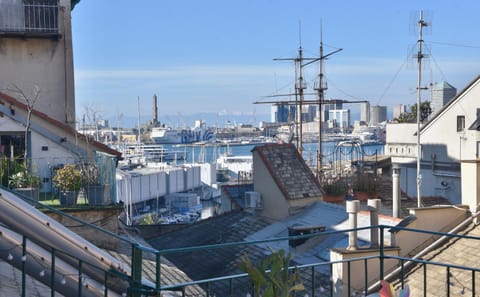 Restaurant/places to eat, Summer, Game Room, View (from property/room), Balcony/Terrace, City view, Landmark view, Sea view, Seasons