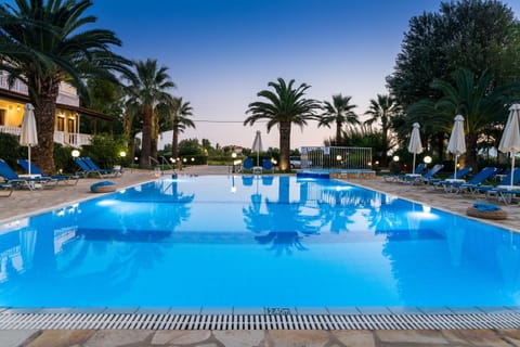 Spring, Winter, Summer, Autumn, Swimming pool, Swimming pool