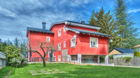 Property building, Garden