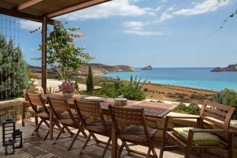 Patio, Day, Natural landscape, Garden, View (from property/room), Balcony/Terrace, Decorative detail, Sea view