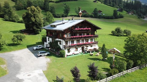Gasthof Finkenhof Bed and Breakfast in Salzburgerland