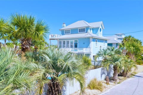 Property building, Day, Garden, Garden view