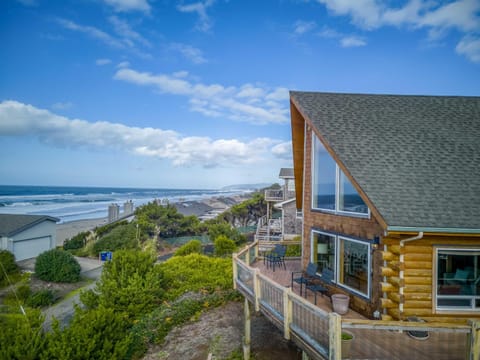 Cammanns Beach Retreat House in Lincoln Beach