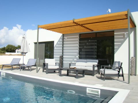 Property building, Patio, Garden, Garden view, Pool view, Swimming pool, Swimming pool