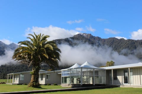 Facade/entrance, Bird's eye view, Mountain view