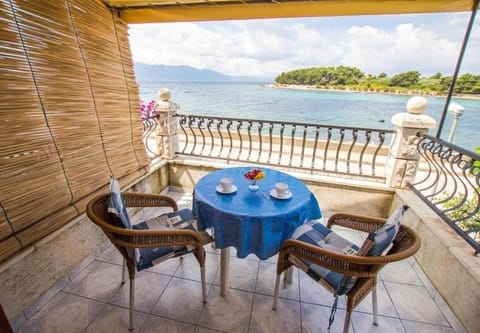 Balcony/Terrace, Seating area, Sea view