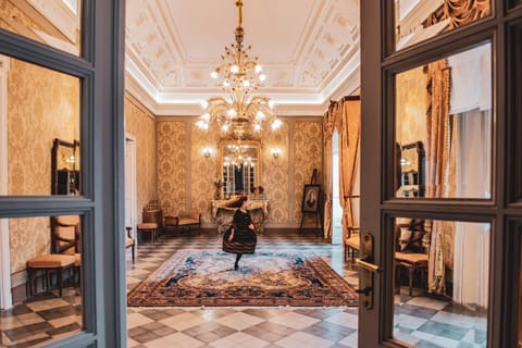 Lobby or reception, Internal: Not applicable to any particular room