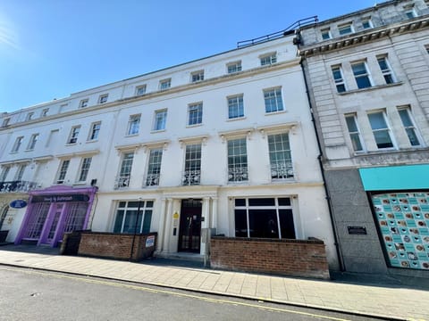 PS APARTMENTS Apartment hotel in Southampton