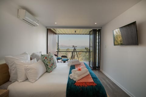 Bed, View (from property/room)