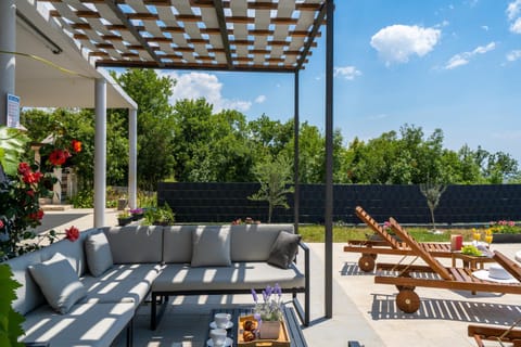 Balcony/Terrace, Garden view