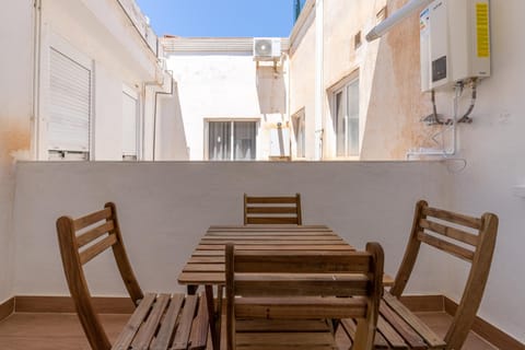 FUN BUILDING APARTMENTS by HOMEABOUT Apartment in Malaga