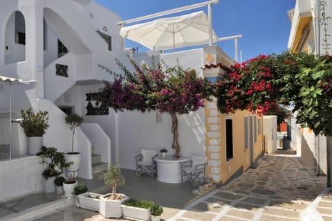 Patio, Facade/entrance, Spring