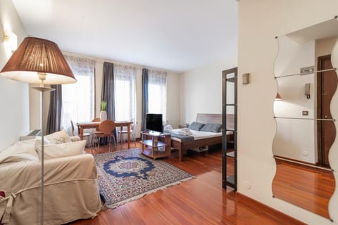 Living room, Photo of the whole room, Dining area