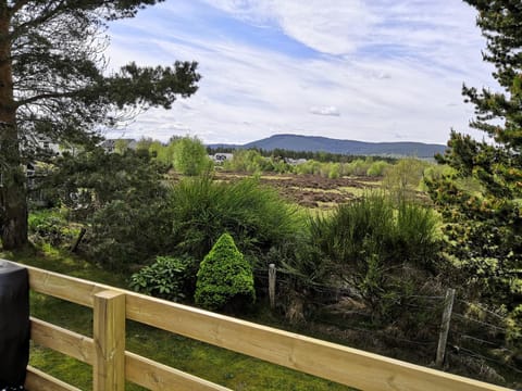 Balcony/Terrace, Mountain view