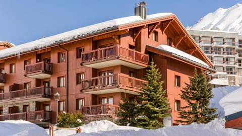 Property building, Winter