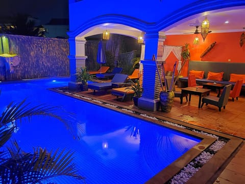 Swimming pool, Swimming pool
