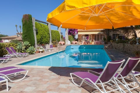 Swimming pool, Breakfast