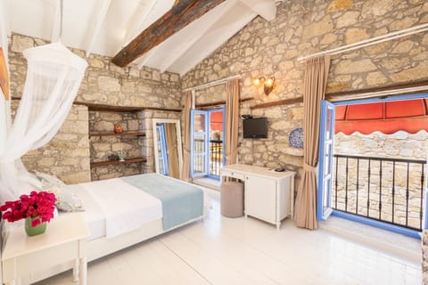 Alacati Eski Ev Hotel Bed and Breakfast in Alaçatı