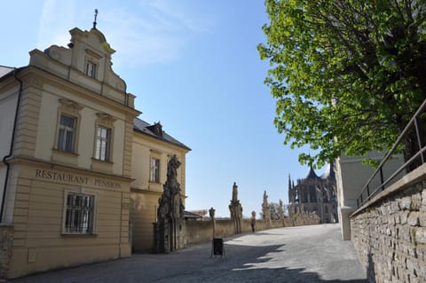 Facade/entrance, Neighbourhood, Street view