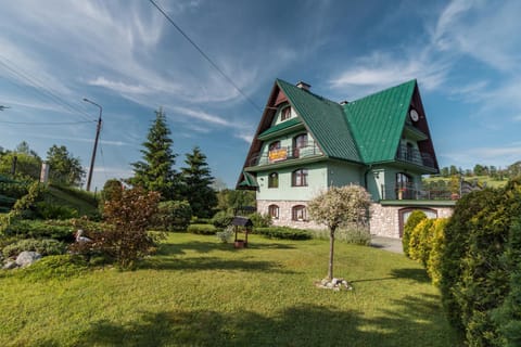 Property building, Natural landscape, Garden, Garden view