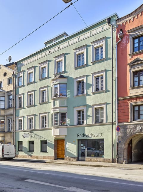 Property building, Street view