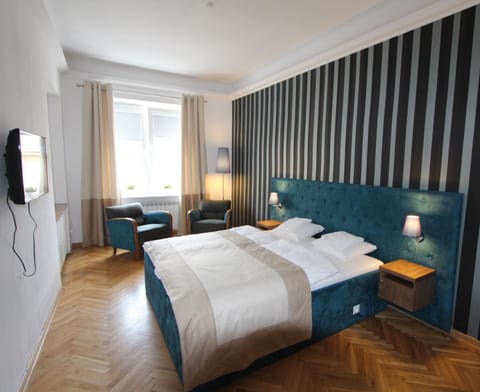 TV and multimedia, Photo of the whole room, towels