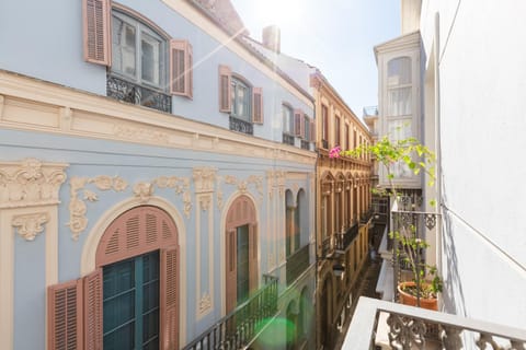 Day, Balcony/Terrace, Autumn, On site, Landmark view, Street view