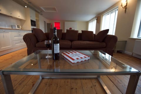 Spacious Apartment with Roof Terrace, near The Waterfront, Ipswich Apartment in Ipswich