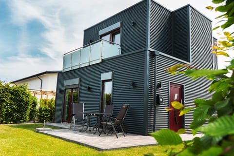 Property building, Garden, Garden view