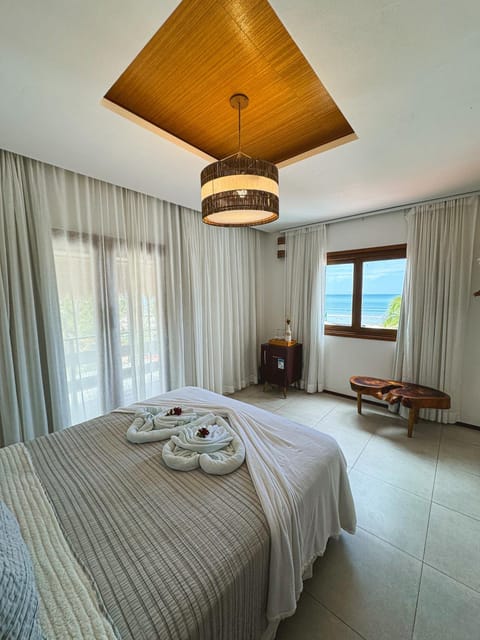 Restaurant/places to eat, Bed, Photo of the whole room, Bedroom, Sea view, Breakfast, Parking, minibar, towels, air conditioner