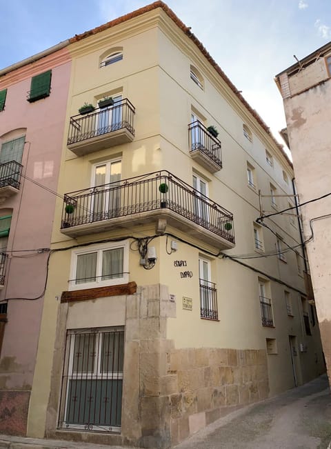 Property building, Facade/entrance