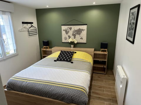 Gîte centre ville avec cour Apartment in Normandy